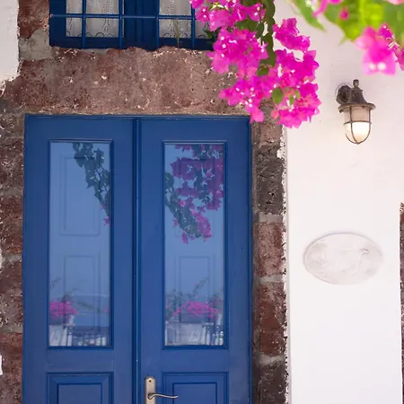 Lithies Traditional Homes 5* Firostefani