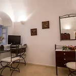 Отель Lithies Traditional Homes