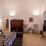 Lithies Traditional Homes Фиростефани