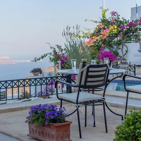 Lithies Traditional Homes فندق