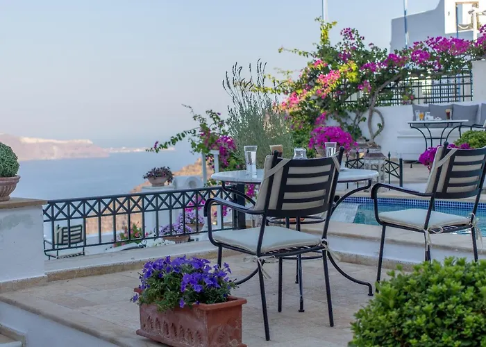 Lithies Traditional Homes فندق