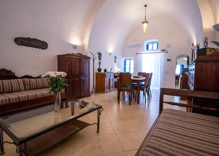 Lithies Traditional Homes فِروستيفاني