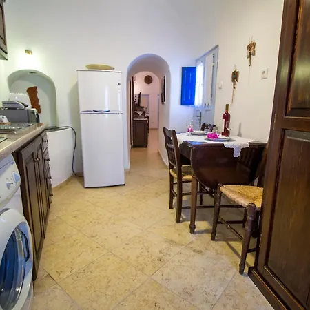 מלון Lithies Traditional Homes