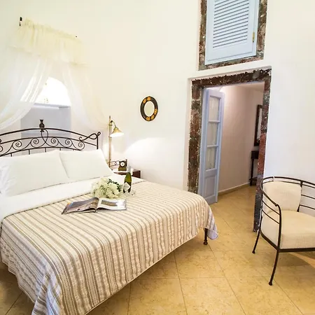 Lithies Traditional Homes פירוסטפני